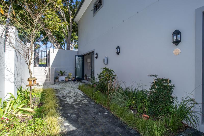To Let 3 Bedroom Property for Rent in Constantia Western Cape